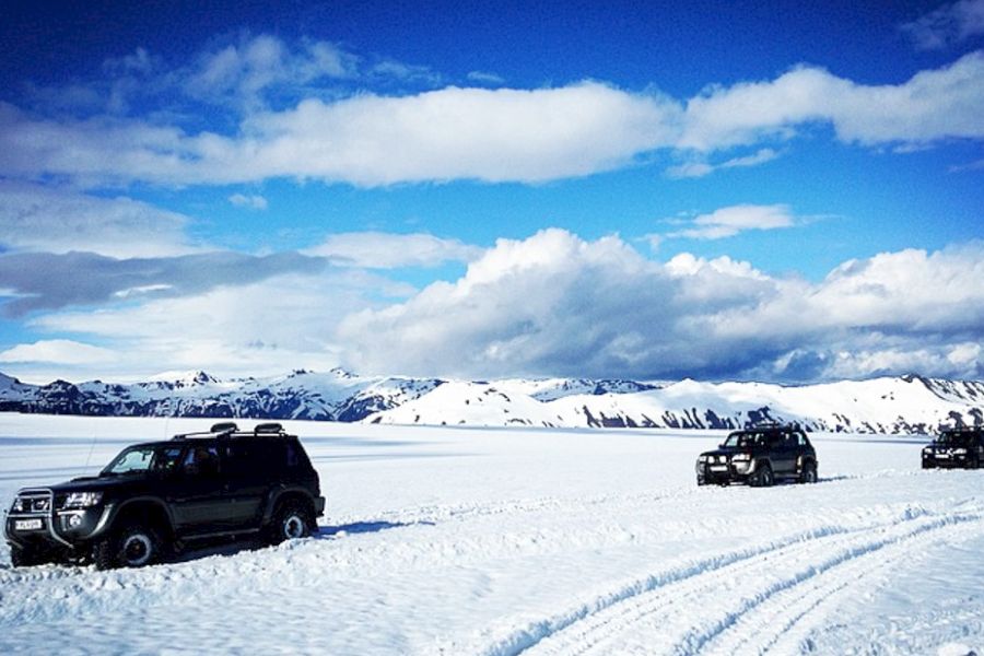 Vatnajokull glacier superjeeps