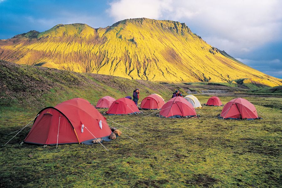 Kampeeruitrusting incl. tent, mat en slaapzakken