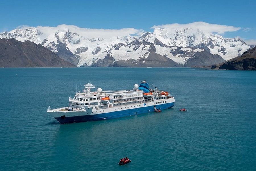 Rondom IJsland per expeditie cruiseschip