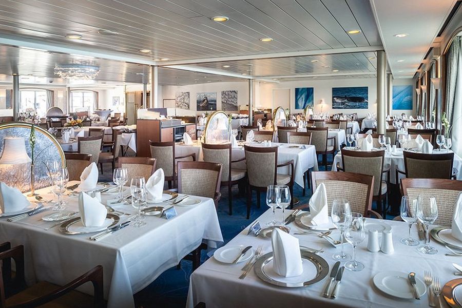 Rondom IJsland per expeditie cruiseschip
