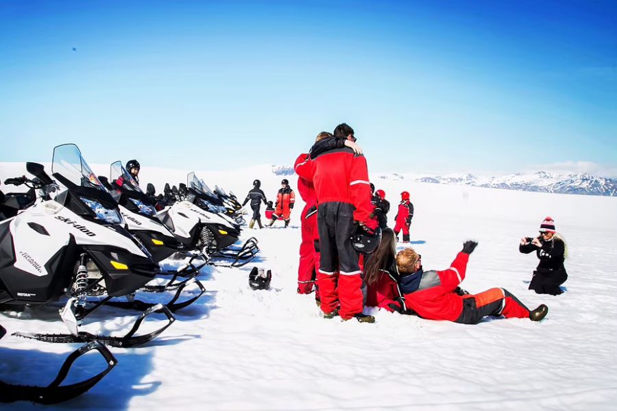 Sneeuwscootertocht Vatnajokull Gletsjer