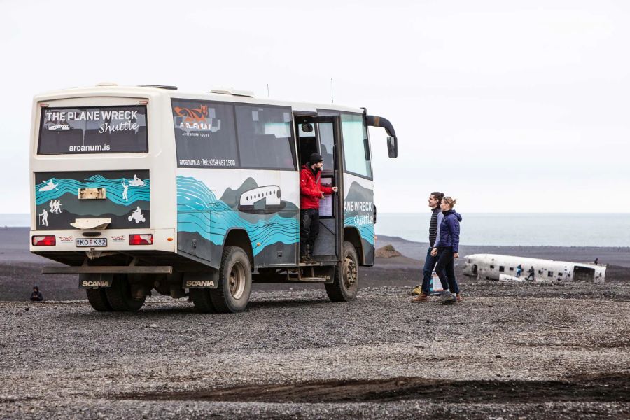 Shuttlebus Vliegtuigwrak Solheimasandur