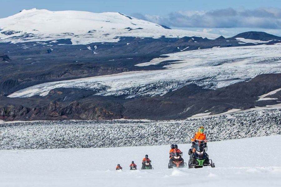 Sneeuwscootertocht op Myrdalsjokull gletsjer