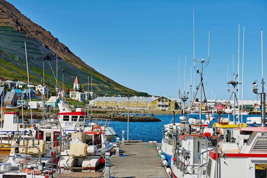 The Arctic Coastline & Siglufjördur vanuit Akureyri