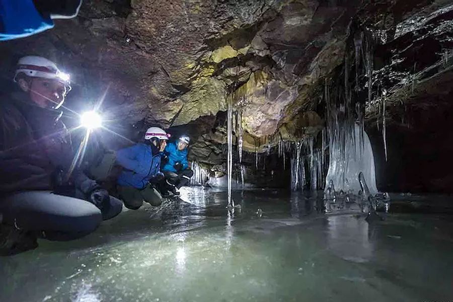 Lofthellir Ice Cave excursie Myvatn