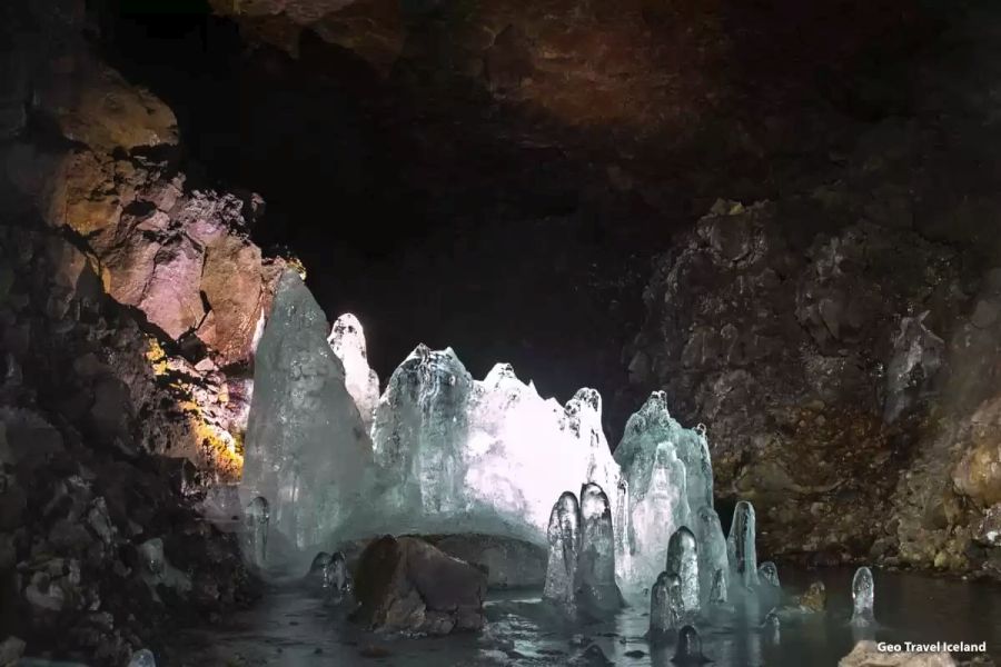 Lofthellir Ice Cave excursie Myvatn