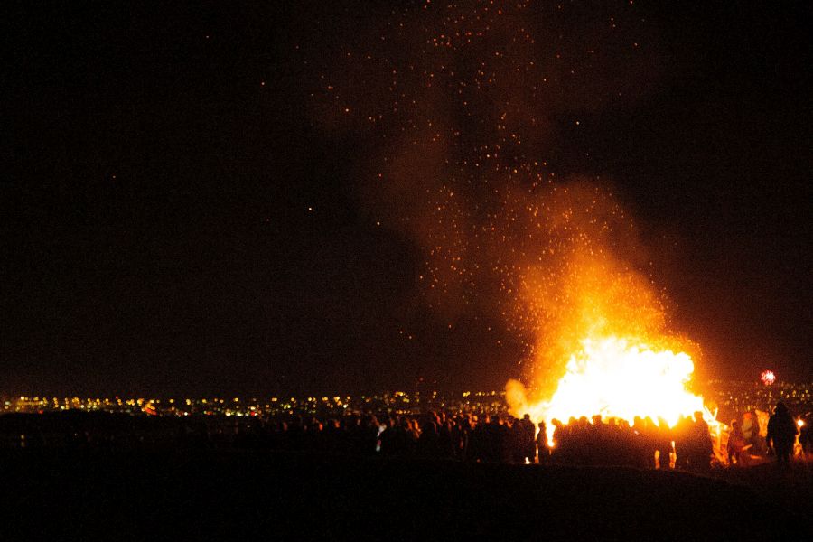 Reykjavik Oudjaarsavond Bonfire tour