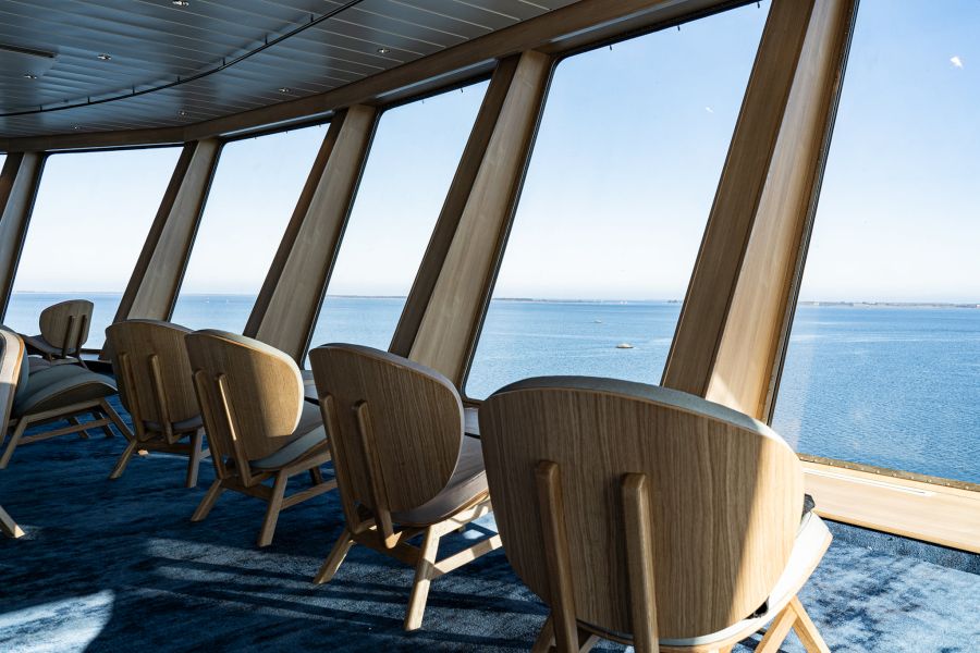 Smyril Line ferry Hirtshals - Seydisfjordur IJsland