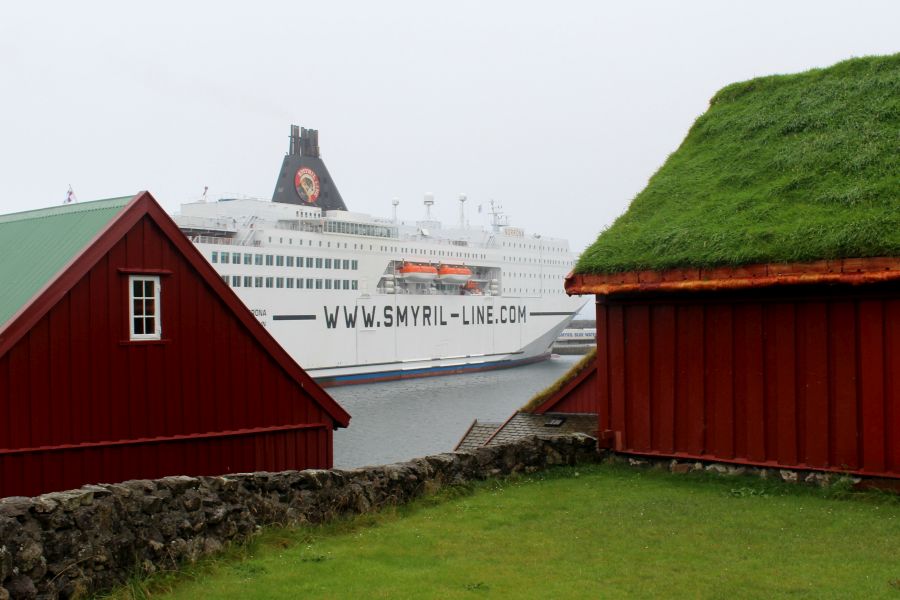 Smyril Line ferry Hirtshals - Seydisfjordur IJsland