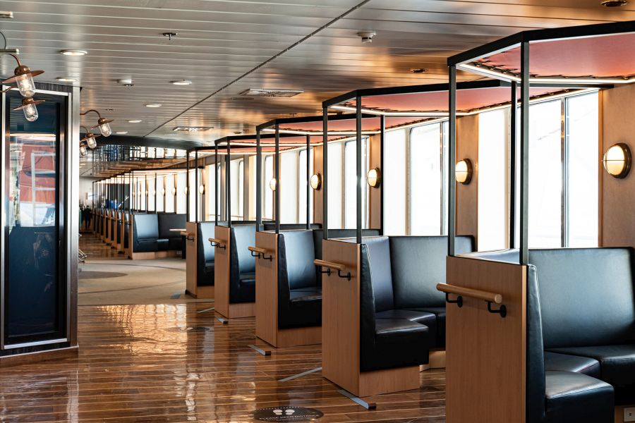 Smyril Line ferry Hirtshals - Seydisfjordur IJsland