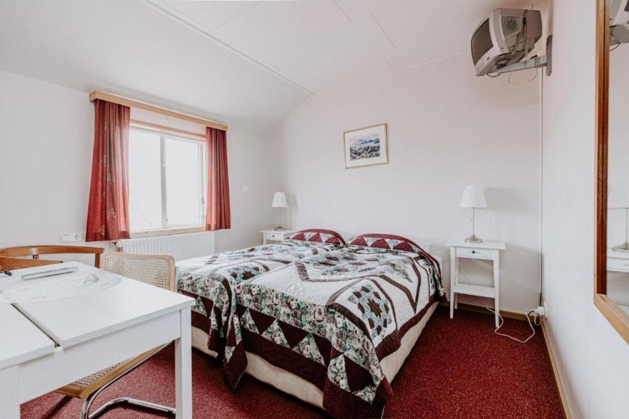 Narfastadir Guesthouse, Laugar
