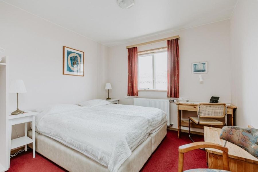 Narfastadir Guesthouse, Laugar