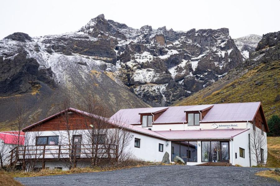 Hof Adventure Hotel, Oraefi