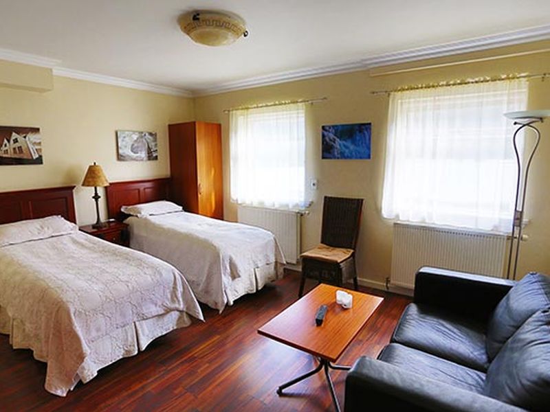 BG 4 Guesthouse - Akureyri