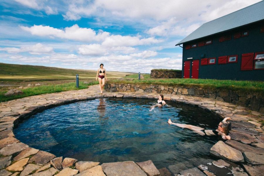 Laugarfell Highland Hostel, Laugarfell