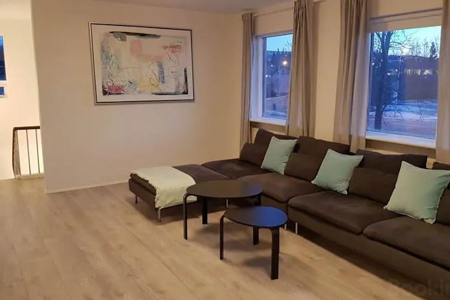 Post-Plaza Guesthouse - Husavik