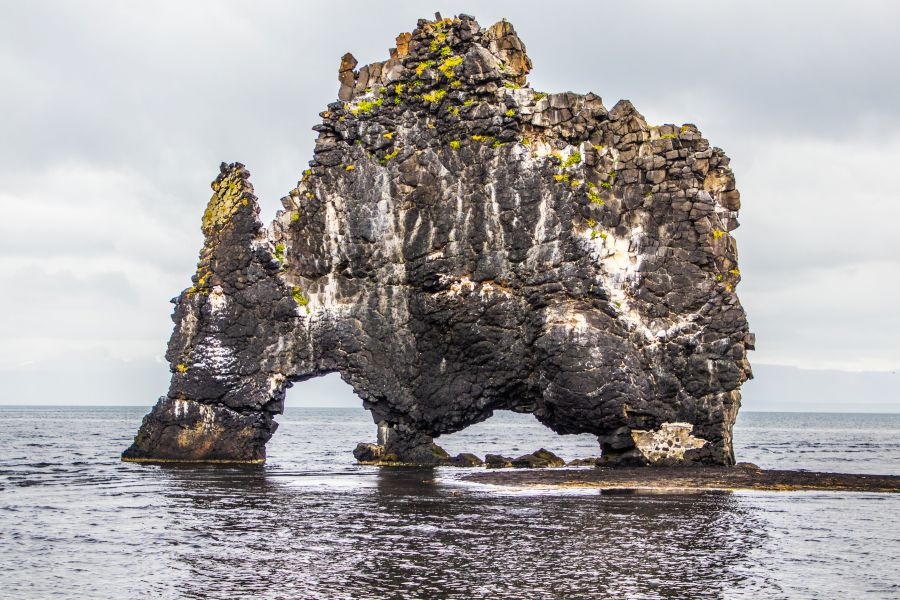 Hvitserkur Autorondreis IJsland