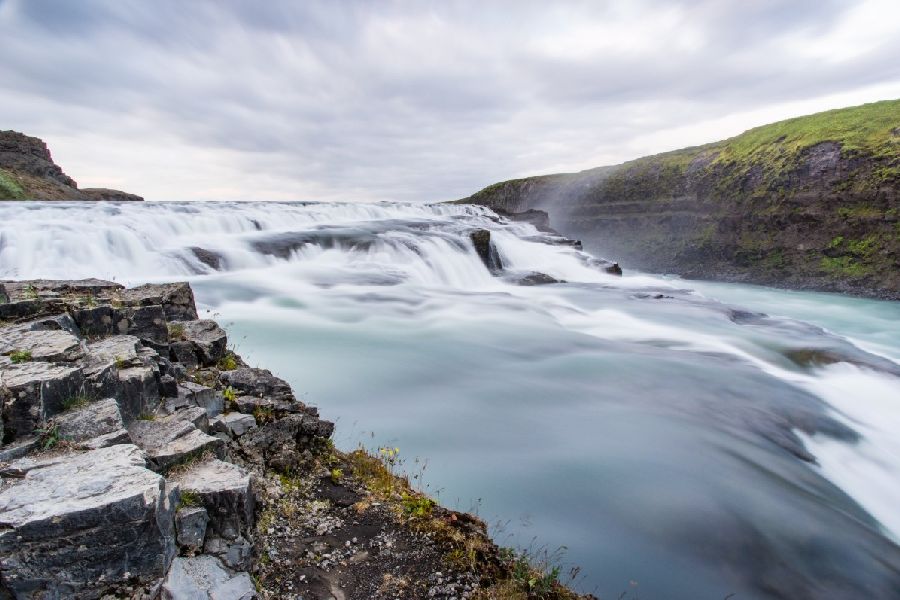 De Gullfoss watervallen in IJsland