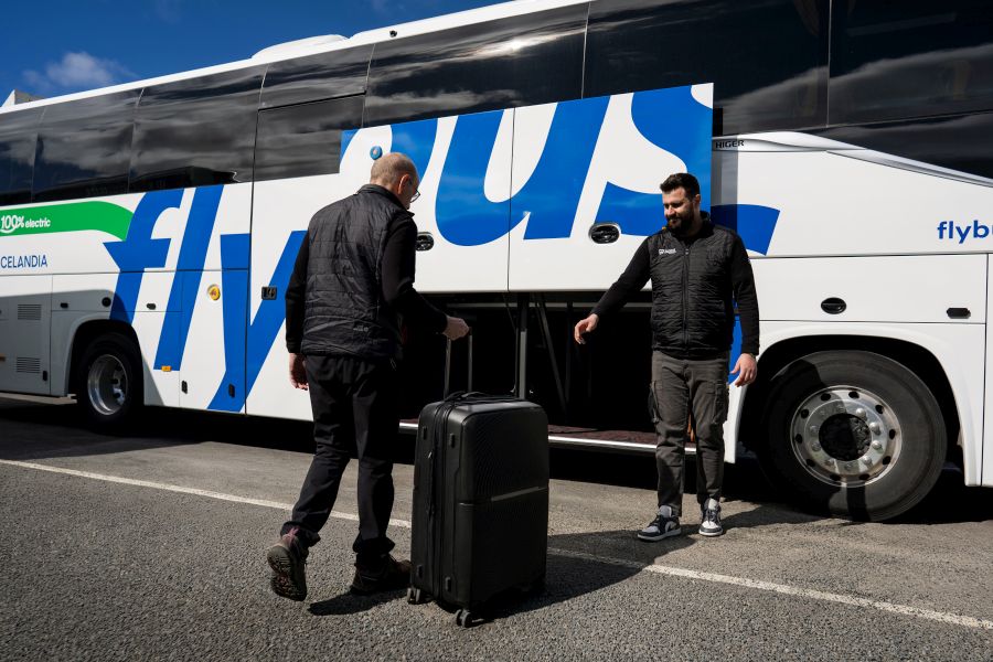 FlyBus transfers Keflavik Airport - Reykjavik