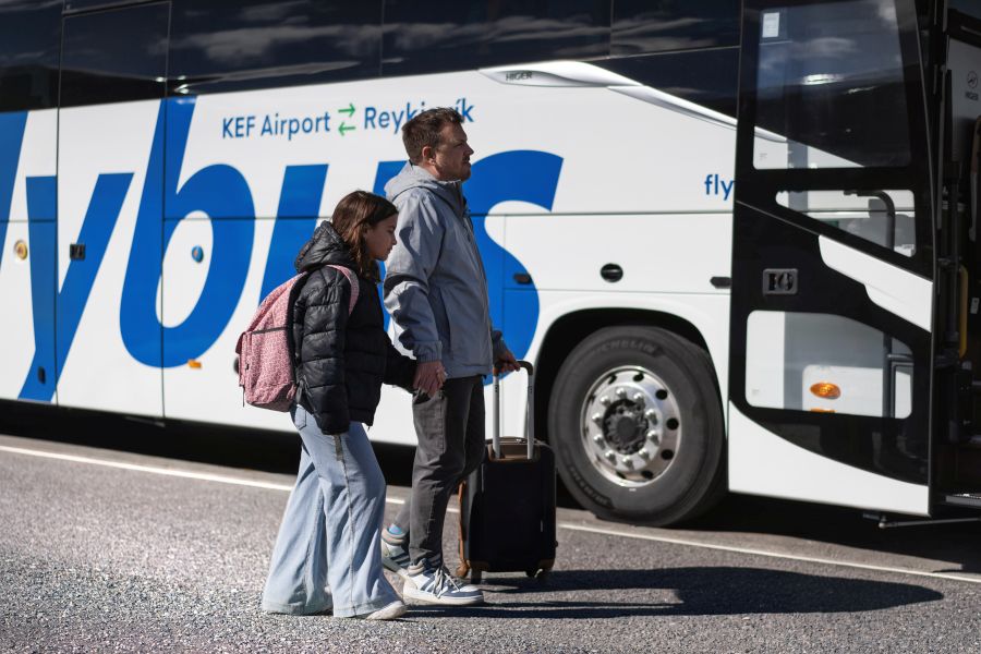 FlyBus transfers Keflavik Airport - Reykjavik