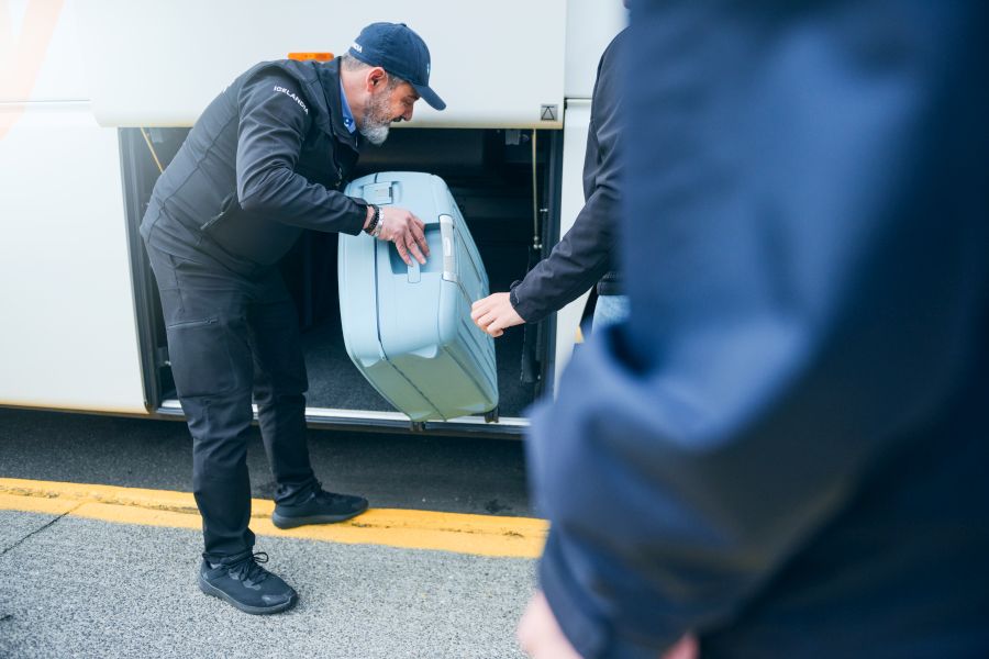 FlyBus transfers Keflavik Airport - Reykjavik