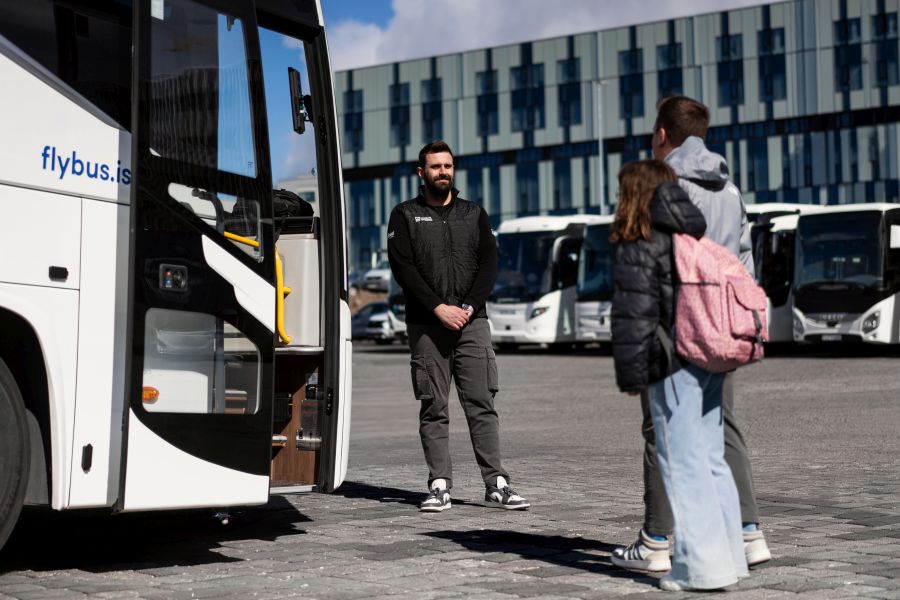 FlyBus transfers Keflavik Airport - Reykjavik