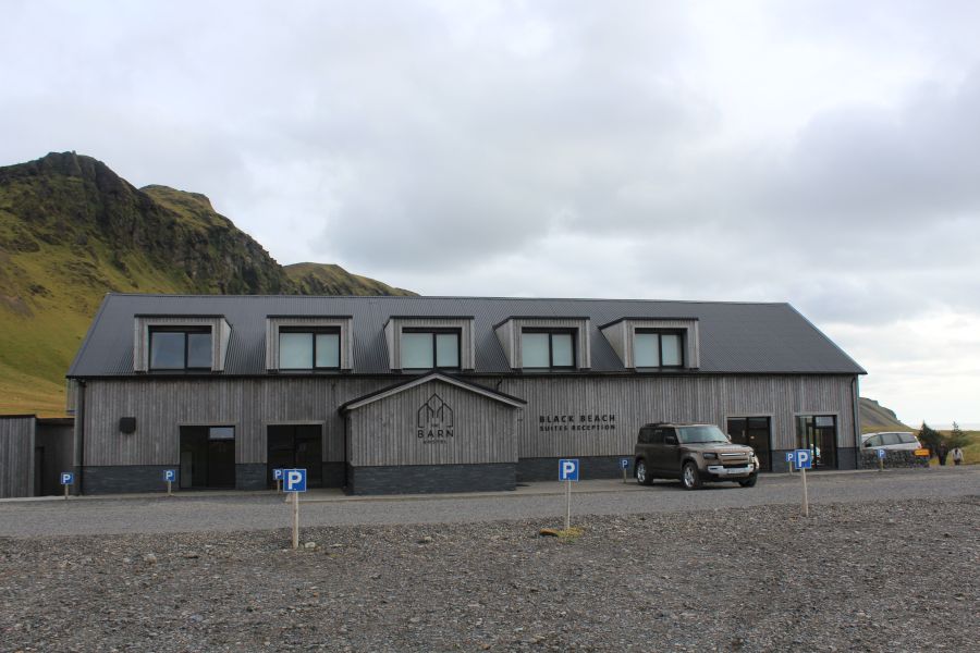Black Beach Suites, Vik