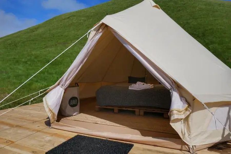 Farmhouse Glamping Tents - Vik