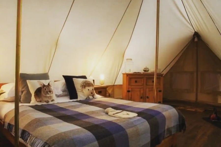 Farmhouse Glamping Tents - Vik