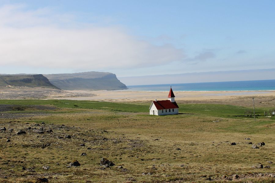 Breidavik kerkje Autorondreis IJsland