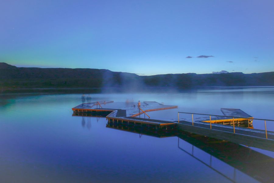Vök Baths Autorondreis IJsland