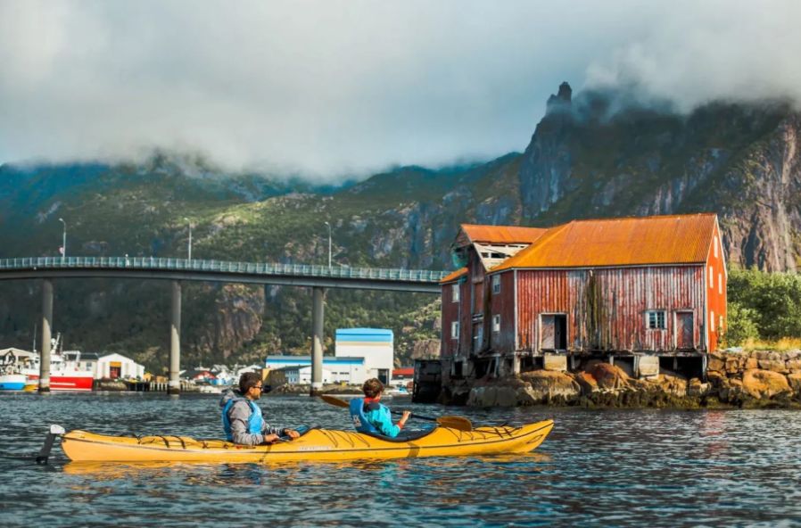 zeekajakken vanuit Svolvaer op de Lofoten