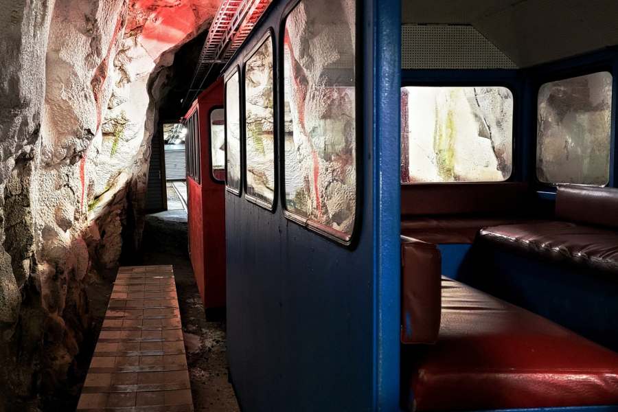 Treincoupe in de berg