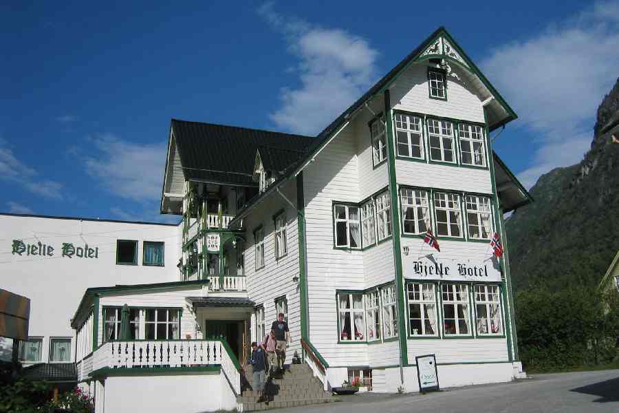Hjelle Hotel, Hjelledalen