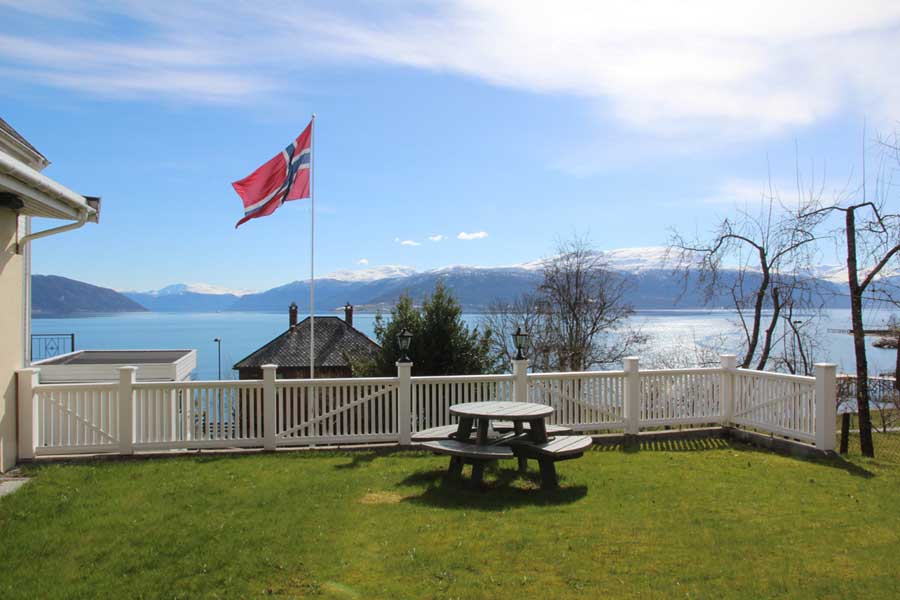 Midtnes Hotel, Balestrand