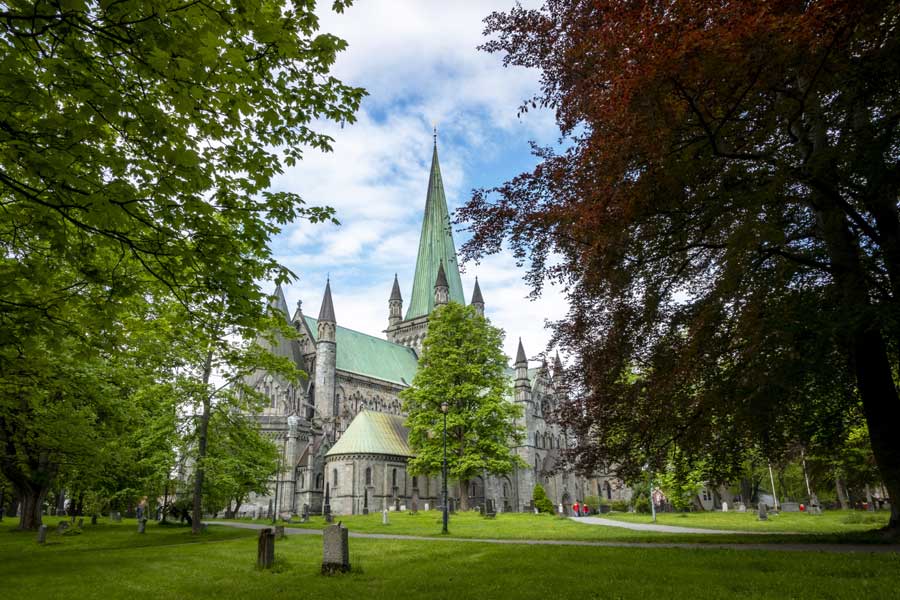 Hurtigruten platinum excursie Nidaros kathedraal met BBI Travel