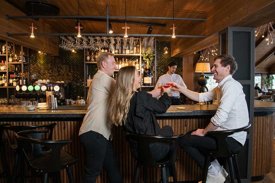 Kirk’s Bar & Lounge