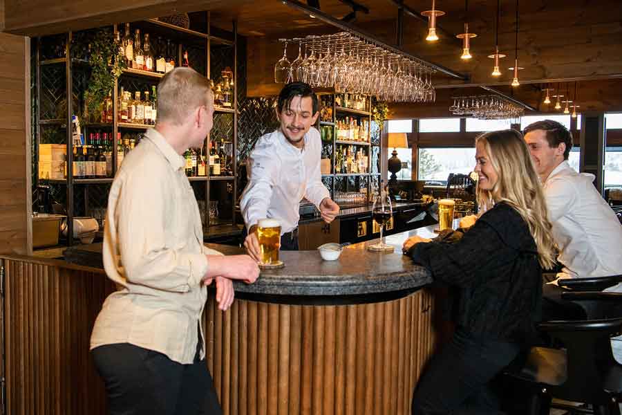 Kirk’s Bar & Lounge