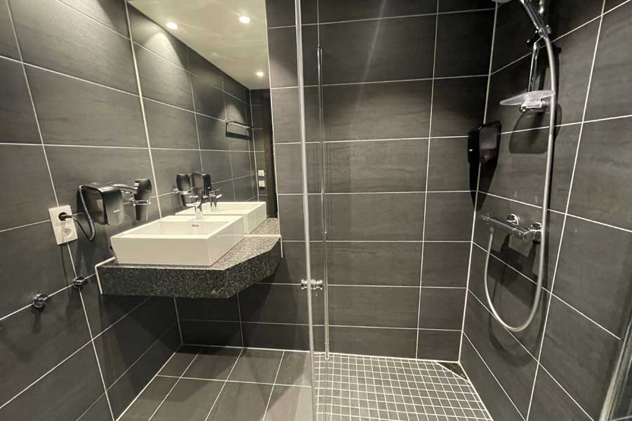 Badkamer in Gausta Sportell