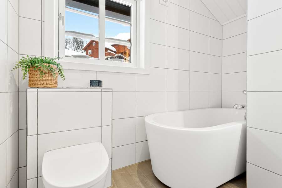 Badkamer met ligbad Holtardalen chalet