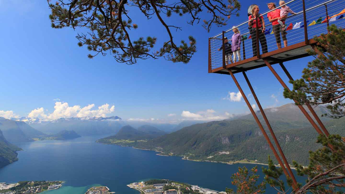 Gjerdset Turistsenter, Åndalsnes – foto via BBI Travel