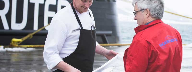 Hurtigruten onderhoud nauwe banden met de kustbevolking