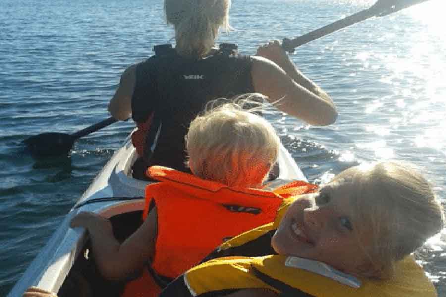 Family kayak tour Skärgårdsidyllen Grebbestad