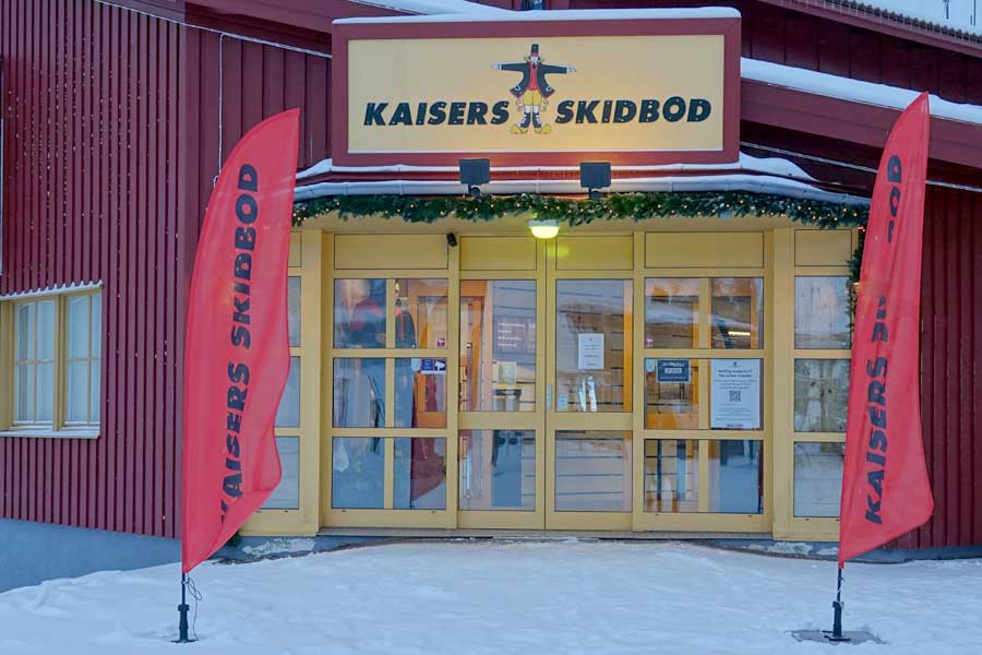 Stöten skihuur 2022/2023