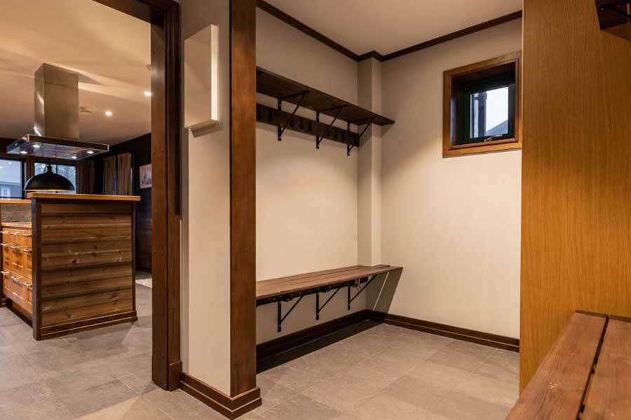 Entreehal in een Ski Lodge Village appartement