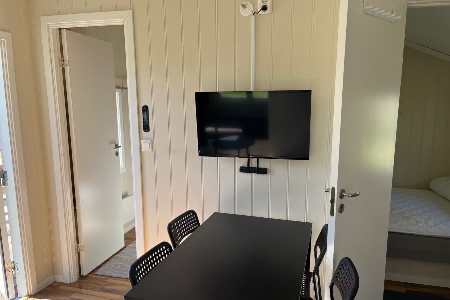 4 bed cabin galo havsbad eethoek