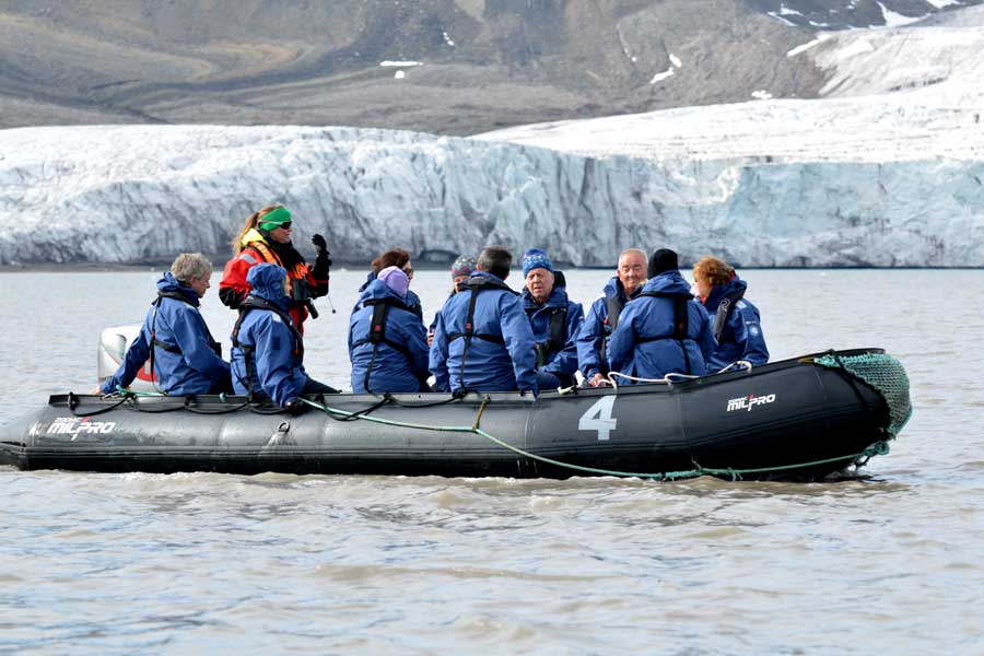 Expeditieboten op Spitsbergen