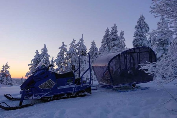 Aurora wagon sneeuwscooterslede met BBI Travel