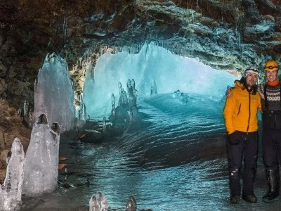 Lofthellir Ice Cave excursie Myvatn