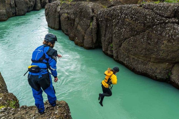 Rafting IJsland